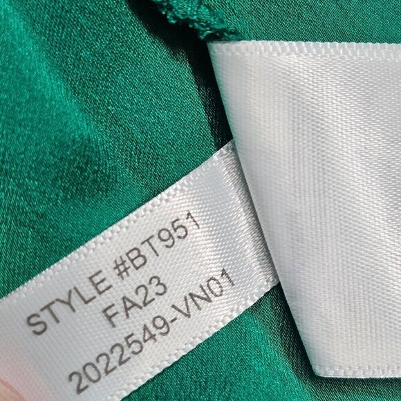 J.Crew Petite keyhole Top Long Sleeve Deep Emerald Women Size Medium Petite - Picture 9 of 15